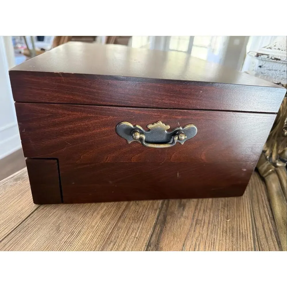 Reed & Barton Richmond Silverplate Service for 12 Flatware w/ Chest - Excellent - Picture 4 of 9